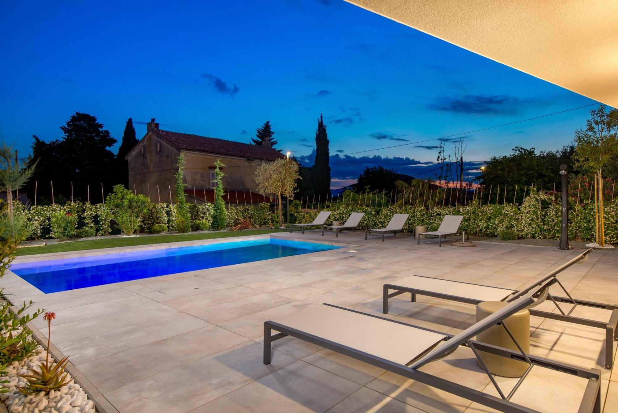Apartmani Vila Mara M 1 Heated Pool Omišalj Extérieur photo